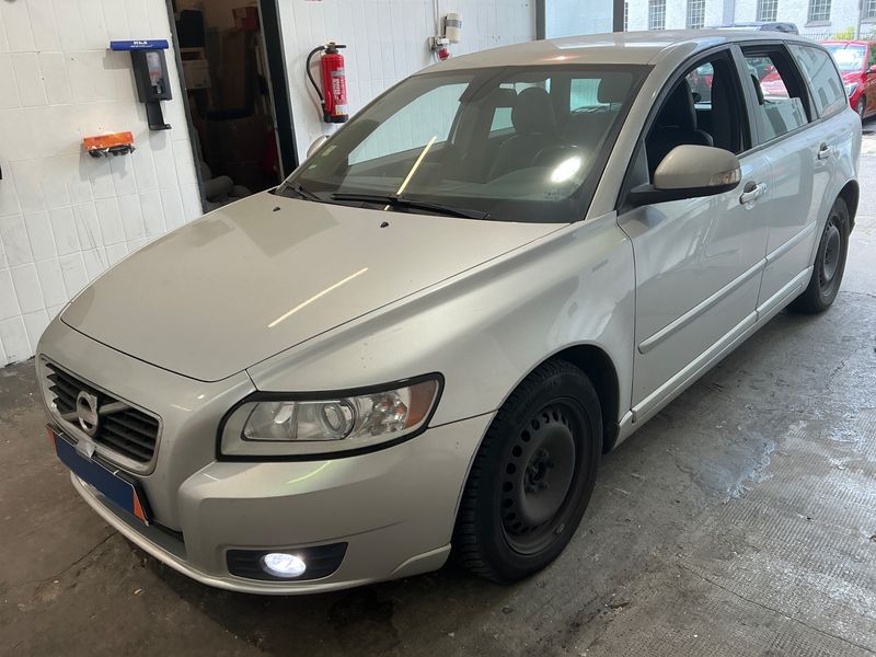 Volvo V50 2.0 D3 — 1/8