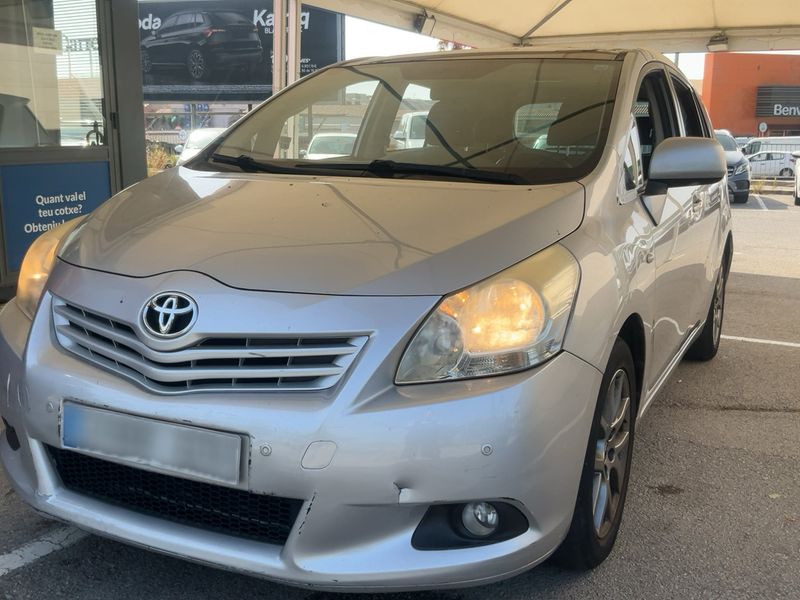 Toyota Verso 1.6 — 1/8