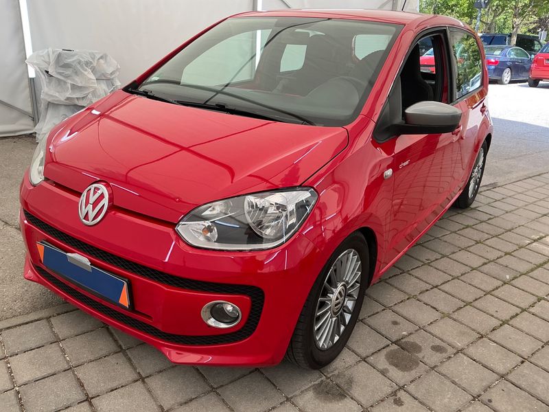 Volkswagen up! 1.0 — фото 1