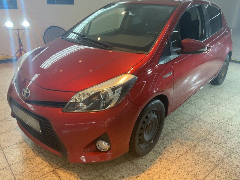 Toyota Yaris 1.5 Hybrid — фото 1