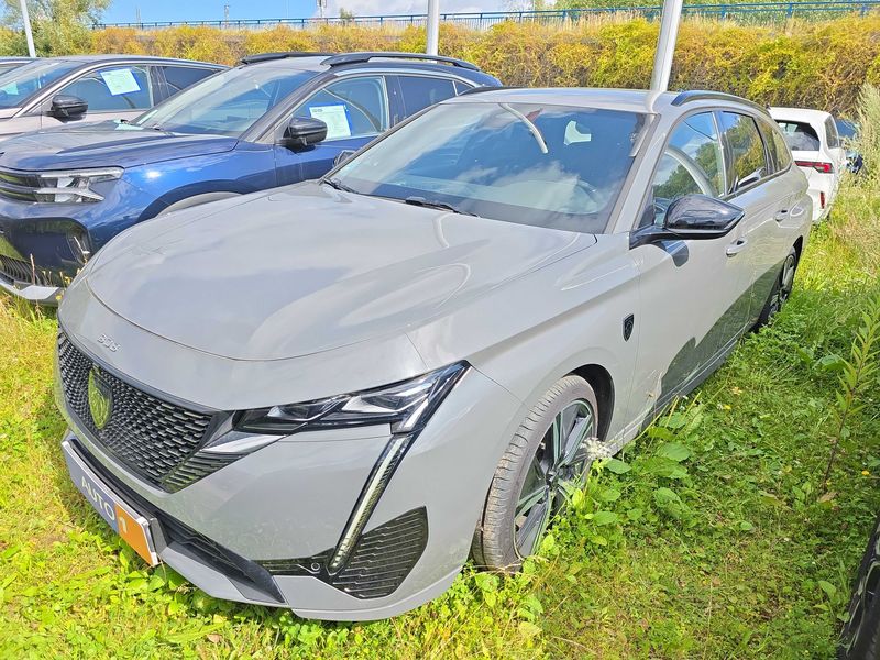 Peugeot 308 1.2 PureTech — 1/8