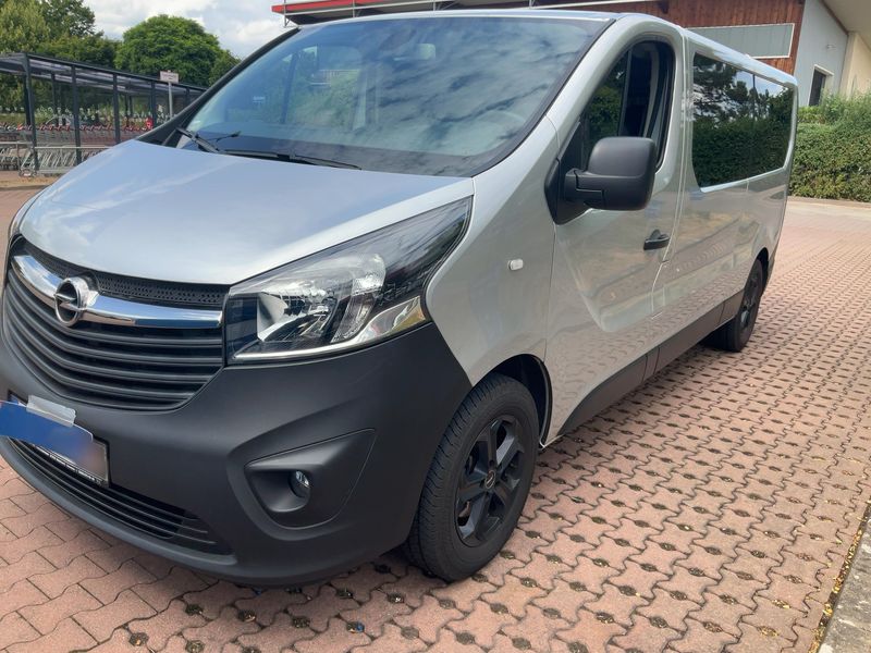 Opel Vivaro 1.6 CDTI Biturbo — 1/8