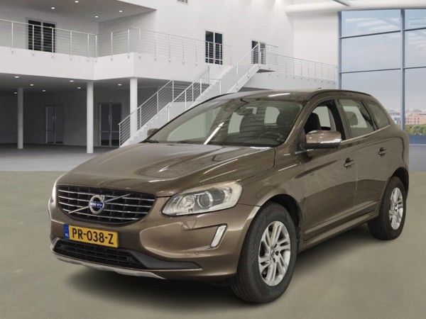 Volvo Xc60 — 1/8