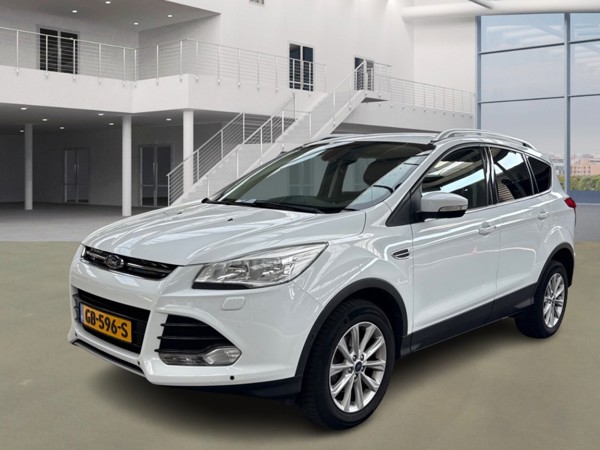 Ford Kuga — 1/8