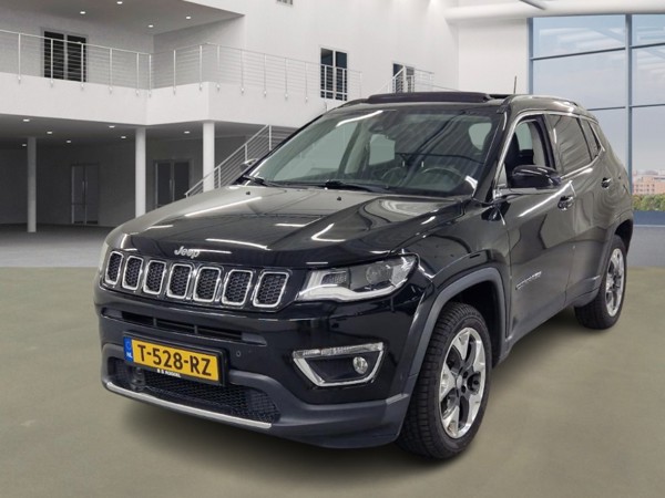Jeep Compass — 1/8