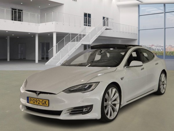 Tesla Model s — 1/8