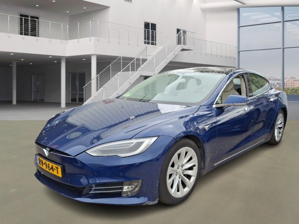 Tesla Model s — 1/8
