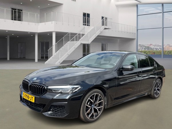 BMW 5-SERIE — 1/8