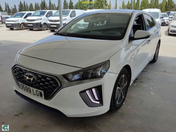 Hyundai Ioniq phev — 1/8
