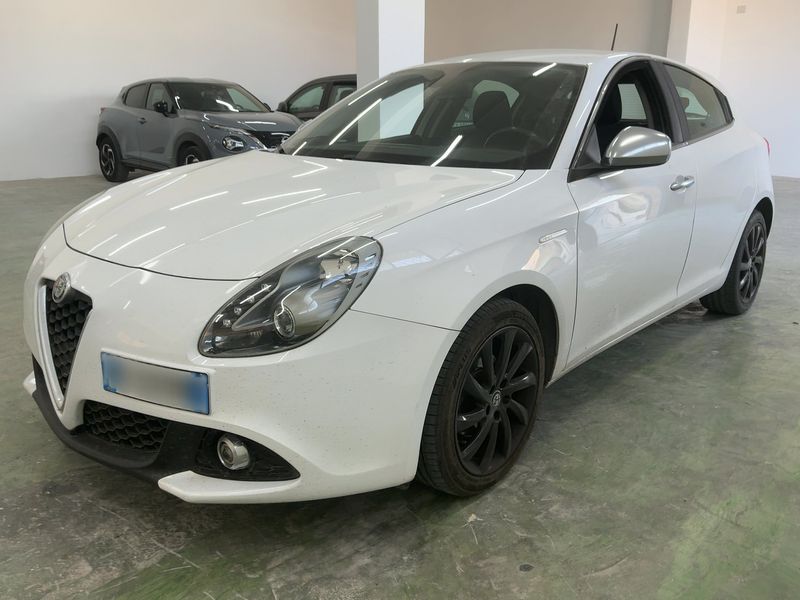 Alfa Romeo Giulietta 1.6 JTD — 1/8