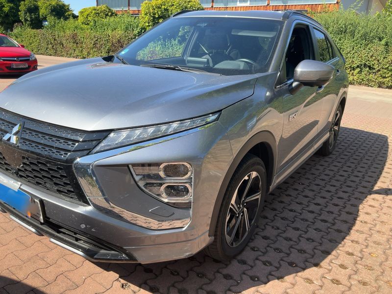 Mitsubishi Eclipse Cross 2.4 Plug-in Hybrid — 1/8