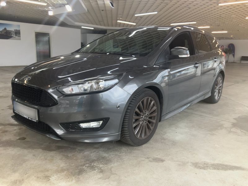 Ford Focus 1.0 EcoBoost — фото 1