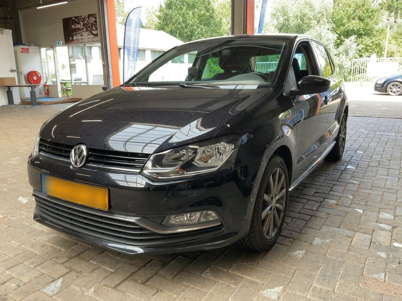 Volkswagen Polo 1.2 TSI — фото 1