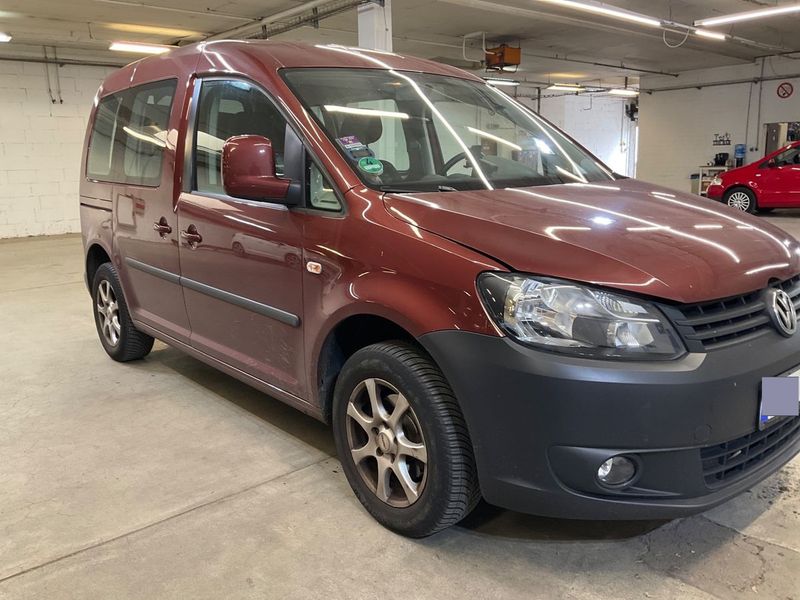 Volkswagen Caddy 1.2 TSI — 1/8