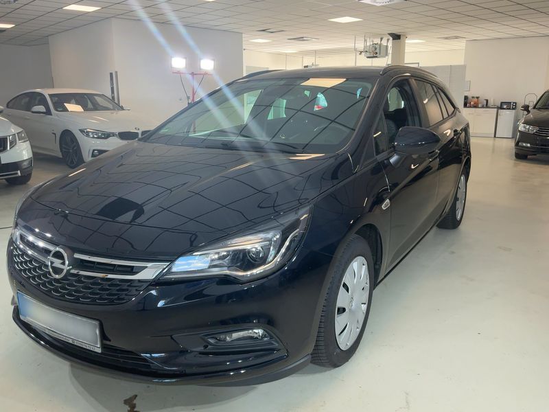 Opel Astra 1.6 CDTI DPF — 1/8