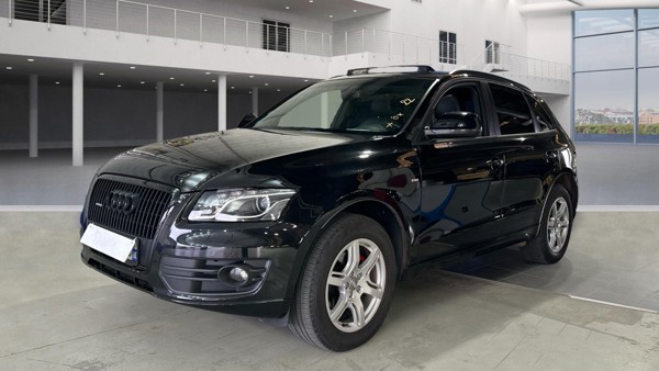 Audi Q5 Quattro Ambiente — 1/8