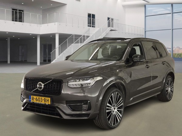Volvo XC90 — 1/8