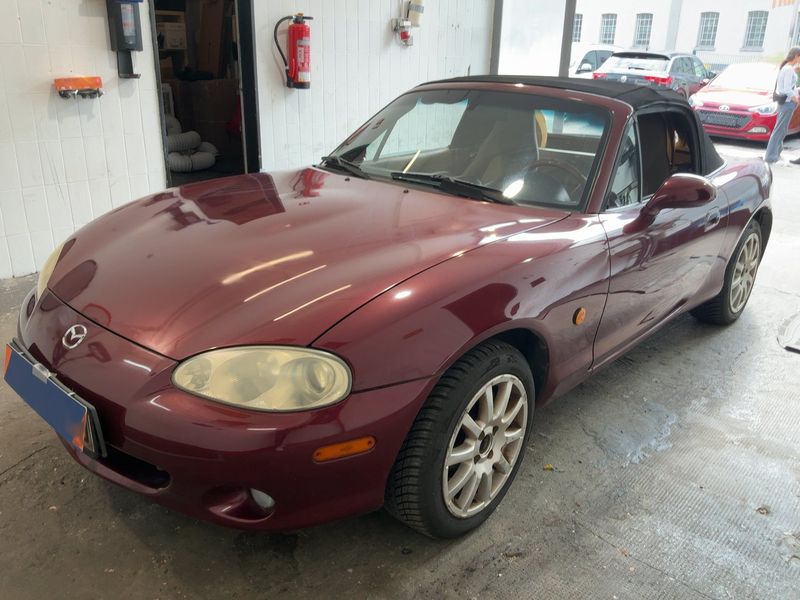 Mazda MX-5 1.6 — 1/8