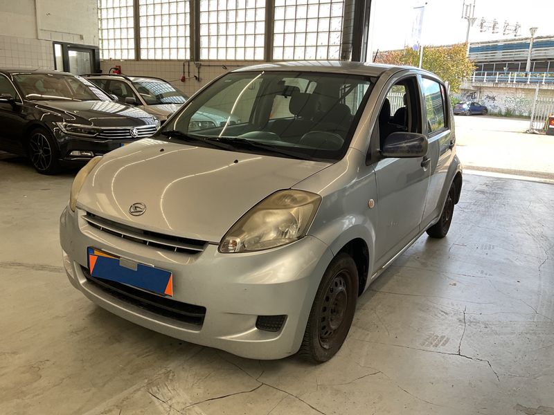 Daihatsu Sirion 1.0 — 1/8