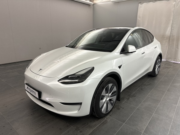 Tesla Model — 1/8
