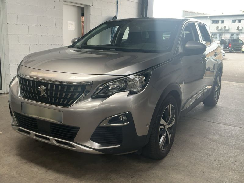 Peugeot 3008 1.2 PureTech — 1/8