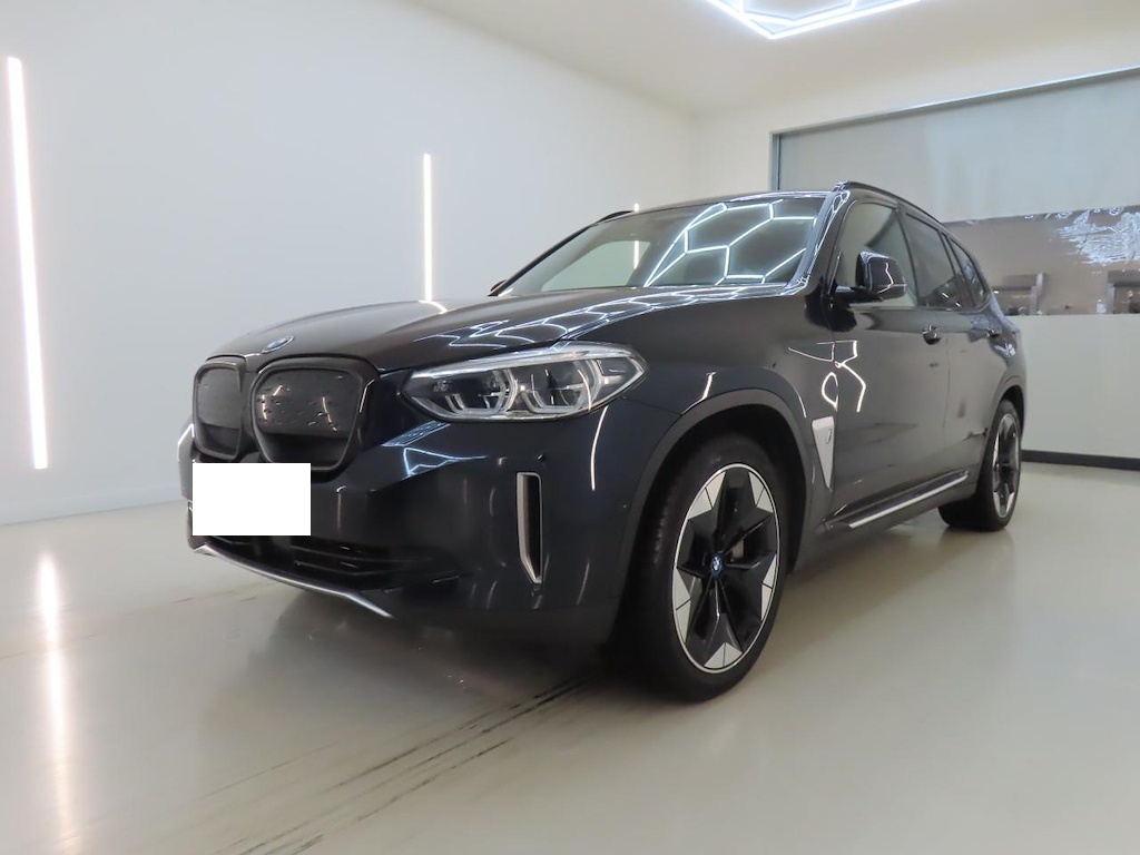 BMW iX3 electric drive 210 kW — 1/7