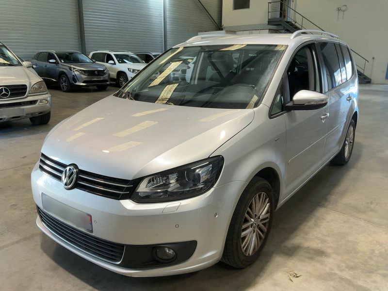 Volkswagen Touran 2.0 TDI — фото 1