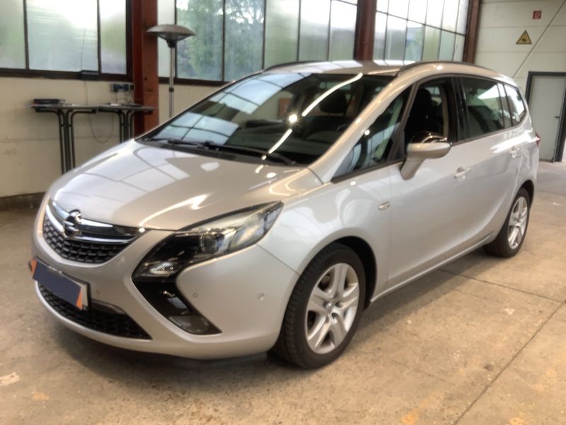 Opel Zafira Tourer 1.4 Turbo — 1/8