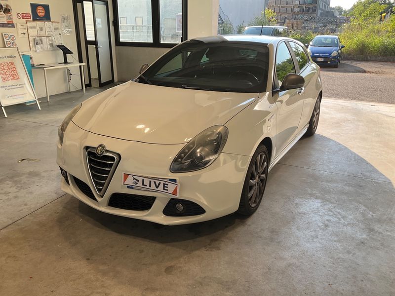Alfa Romeo Giulietta 1.6 JTDM — 1/8