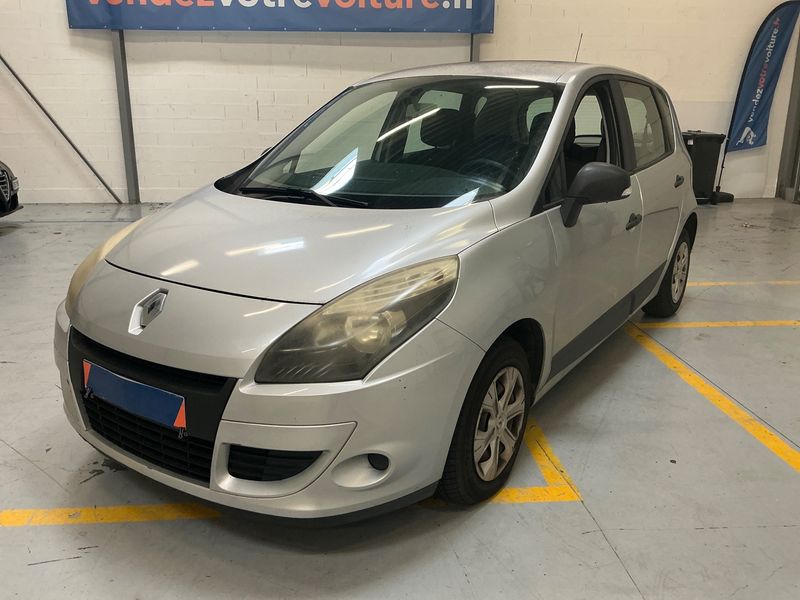 Renault Scenic 1.5 dCi — фото 1