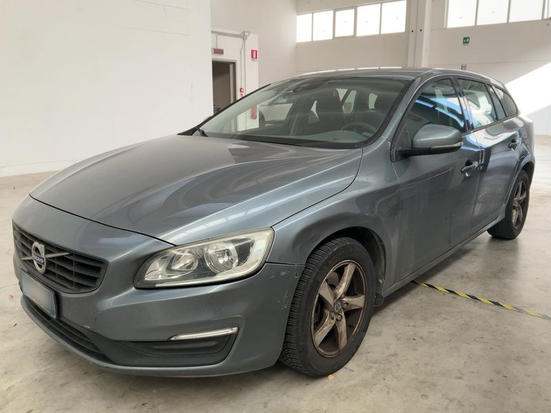 Volvo V60 2.0 D3 — 1/8
