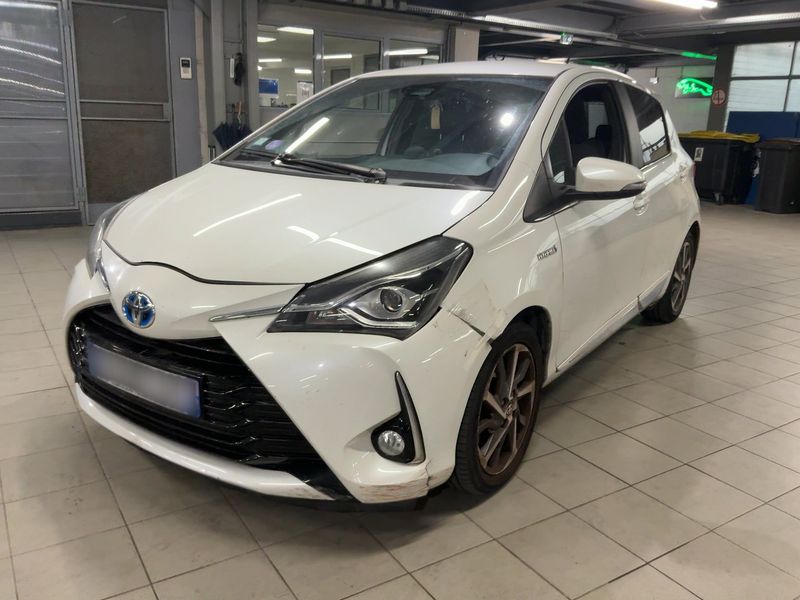 Toyota Yaris 1.5 Hybrid — 1/8