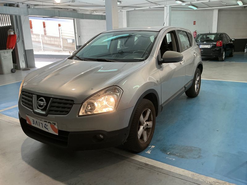 Nissan Qashqai 1.6 — 1/8