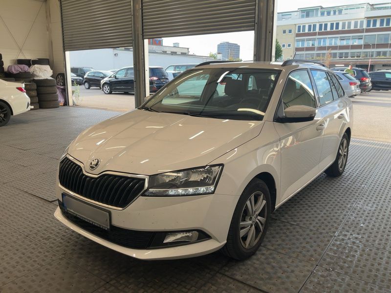 Skoda Fabia 1.0 TSI — 1/8