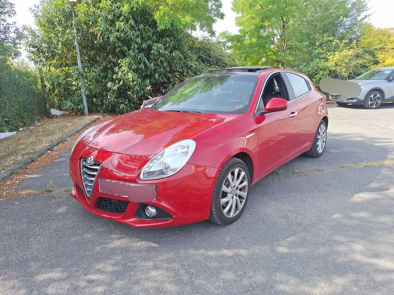 Alfa Romeo Giulietta 1.4 Turbo — 1/8
