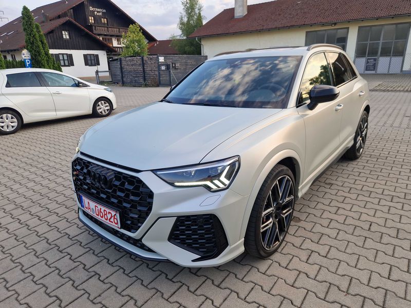 Audi RS Q3 2.5 TFSI — фото 1