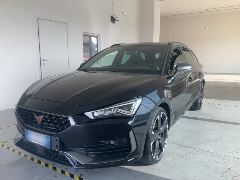 Cupra Leon 1.4 e-HYBRID — 1/8
