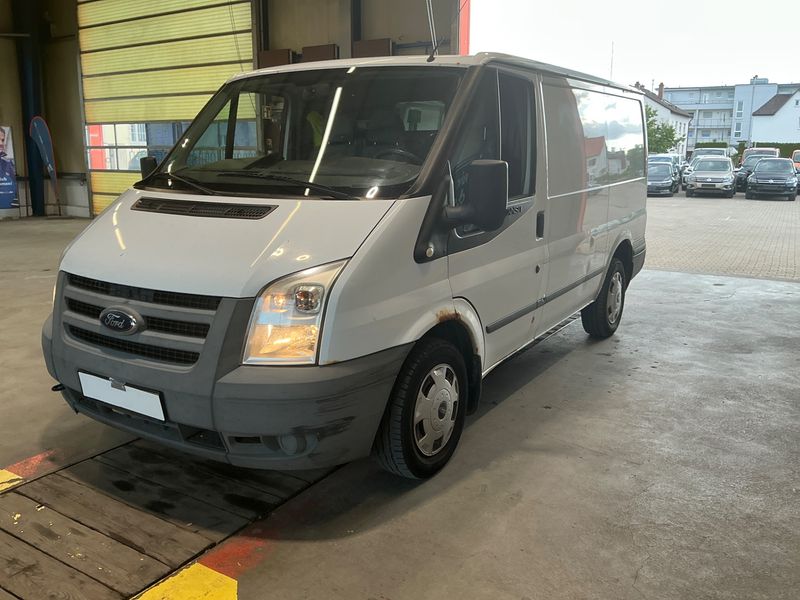 Ford Transit 2.2 TDCi — 1/8