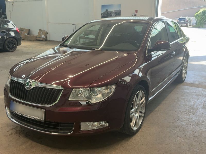 Skoda Superb 2.0 TSI — фото 1