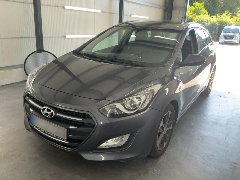Hyundai i30 1.4 — 1/8