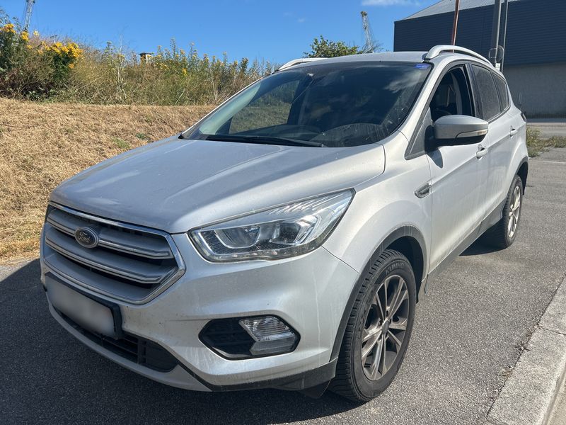 Ford Kuga 2.0 TDCi — 1/8