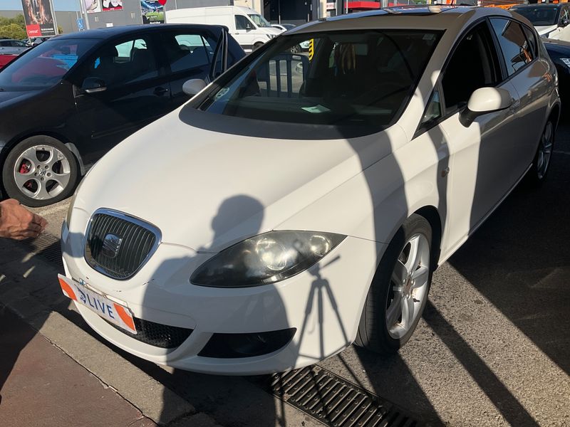 Seat Leon 2.0 TDI — фото 1