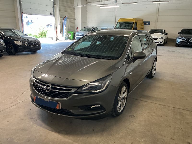Opel Astra 1.6 CDTI DPF — фото 1