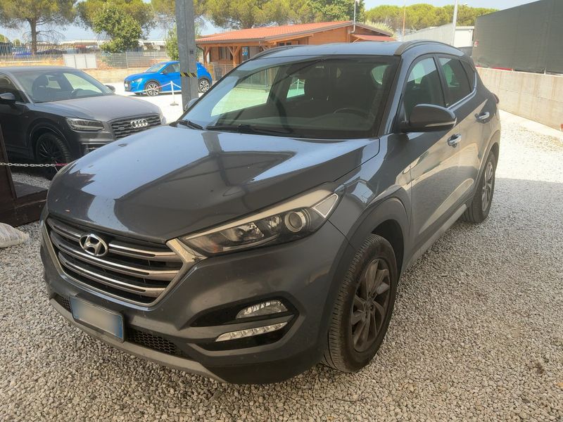 Hyundai Tucson 1.7 CRDi — 1/8