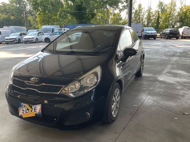Kia Rio 1.4 CRDi — фото 1
