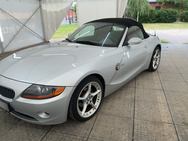 BMW Z4 2.5i — фото 1