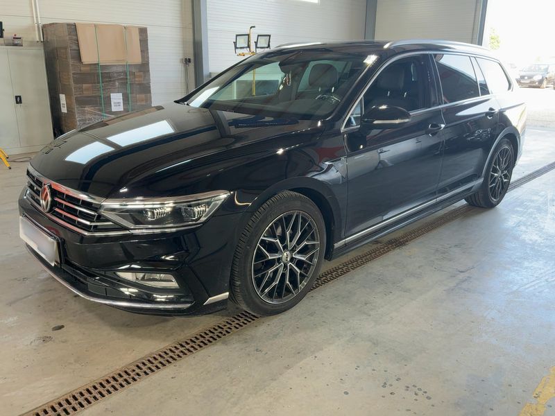 Volkswagen Passat 2.0 TDI — 1/8