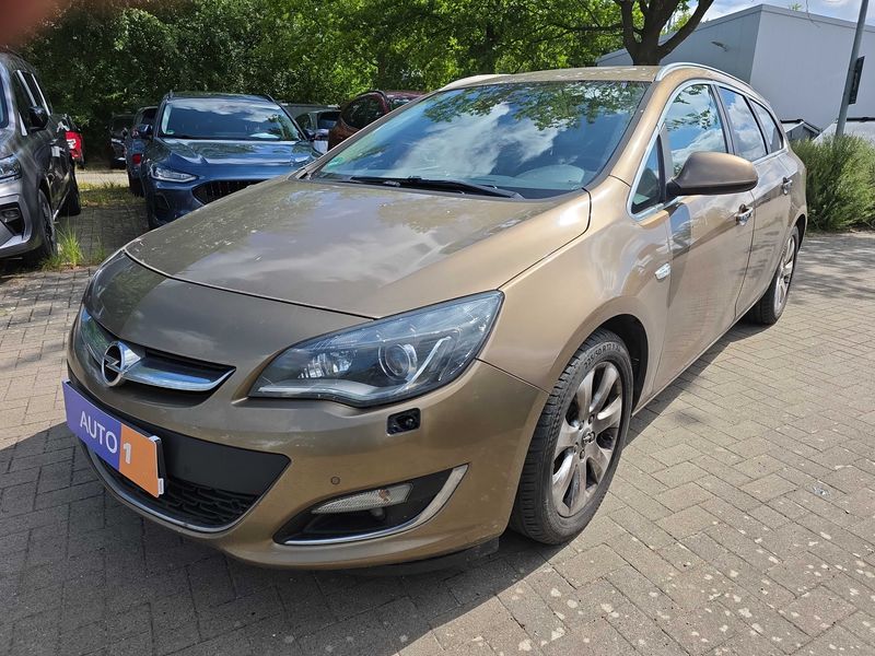Opel Astra 2.0 CDTI — 1/8
