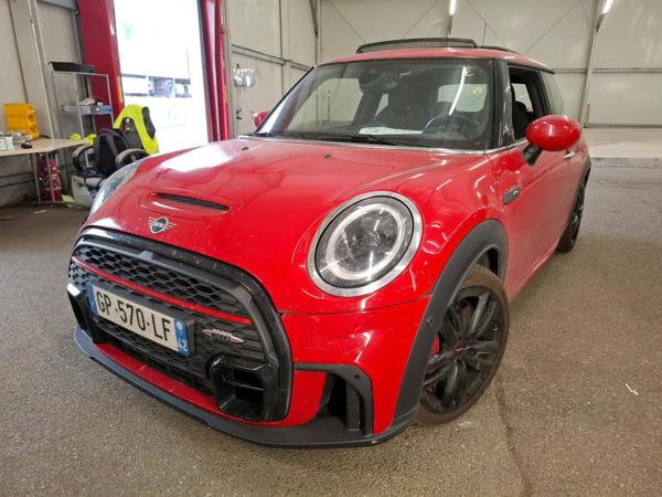 MINI HATCH Essential — 1/8