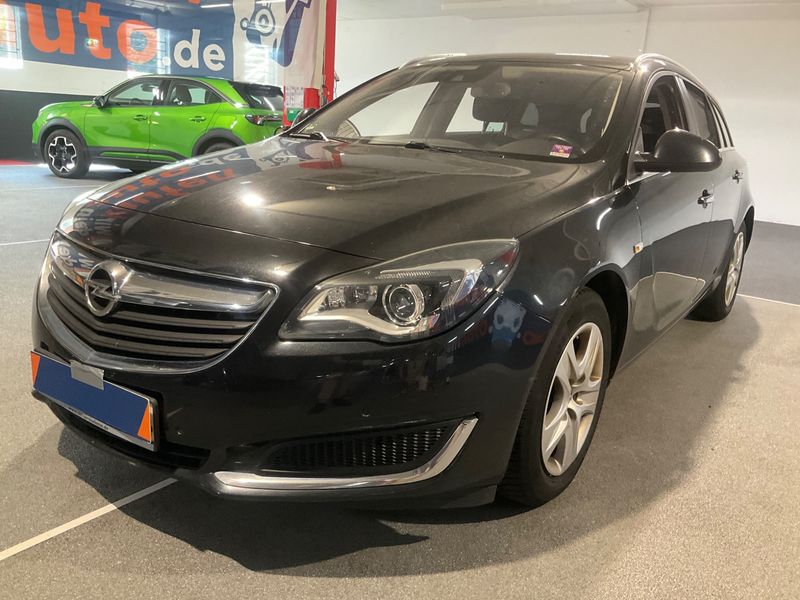 Opel Insignia Sports Tourer 1.6 CDTI DPF — 1/8